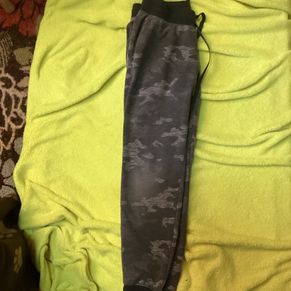 2 pairs Athletic Works Women Sweat Pants with drawstrings - Picture 2 of 5